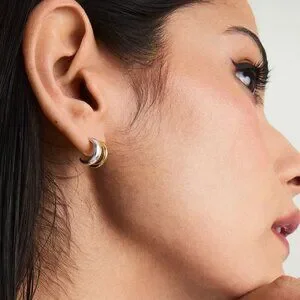 日本未入荷◆MEJURI◆Duet Mixed Huggie Hoops 18k Gold Vermeil and Sterling Silver Duet Mixed Huggie Hoop